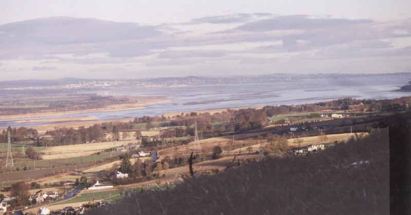 ../Images/Strathearn and Dundee from Castle Law2jpg.jpg